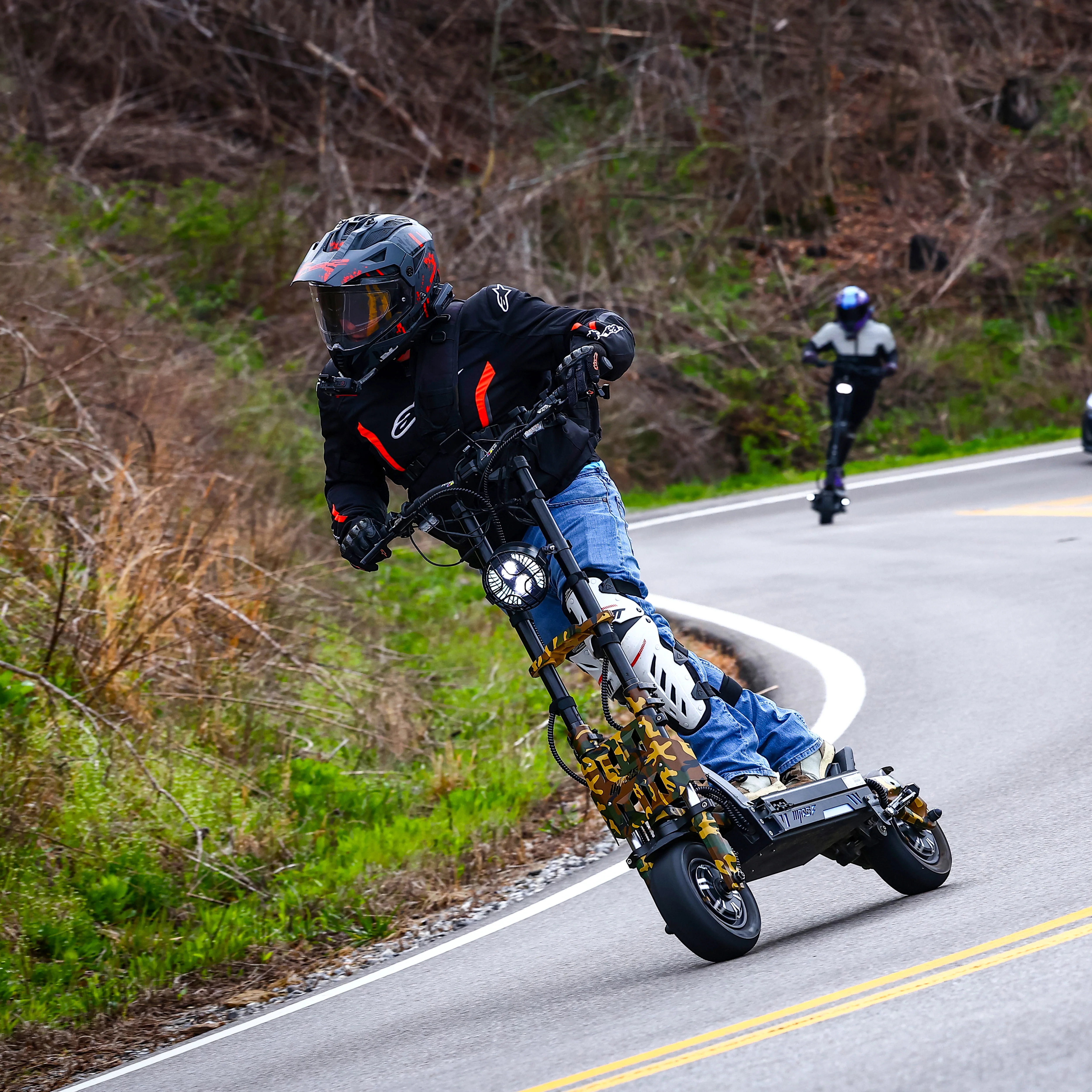 GSPACE Mars GTR Hyper Scooter Off-Road Electric Scooter - Image 3